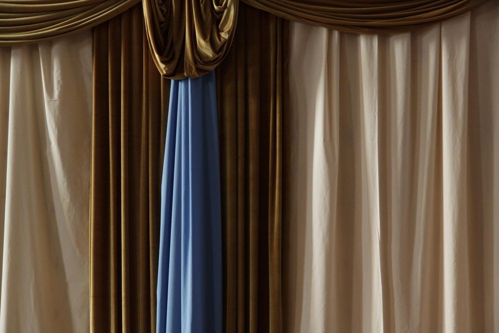 window drapes 