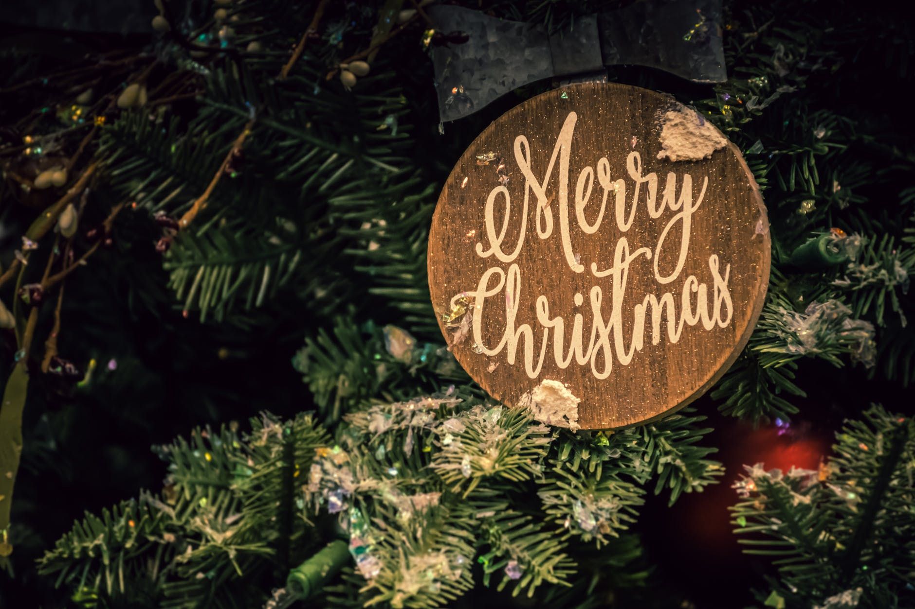 DIY Christmas Decorating Ideas And Hacks For Christmas Party